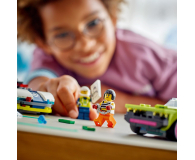 LEGO City 60415 Pościg radiowozu za muscle carem - 1202617 - zdjęcie 9